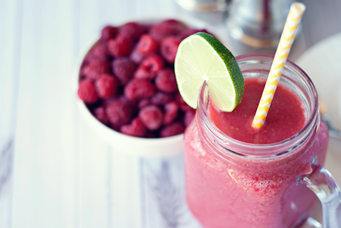 Get healthy in the New Year with this simple and delicious berry smoothie!