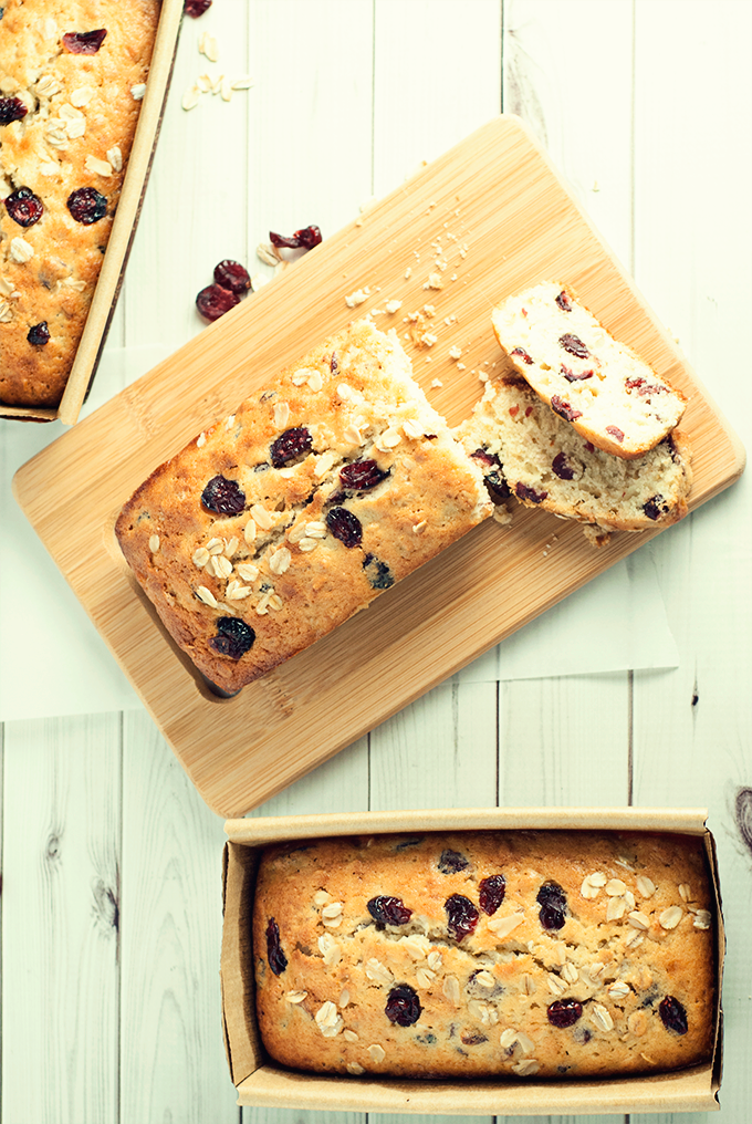 This amazingly easy cranberry & oat quick bread is perfect for your fall menu as an addition to breakfast, dinner, or as a simple snack!