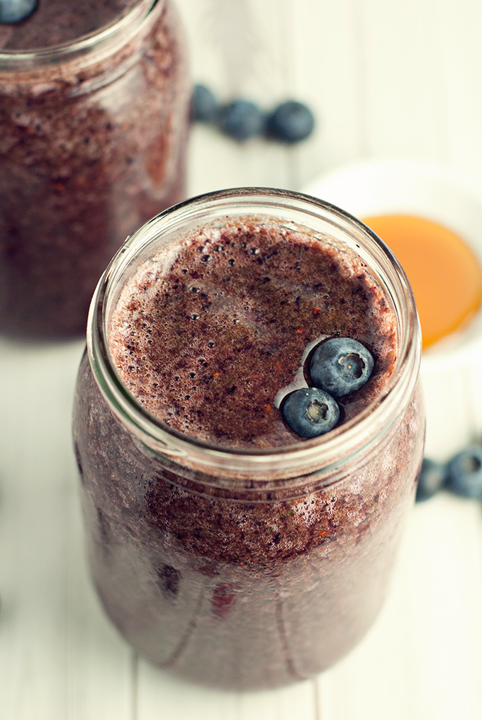 You won't believe what's hiding in this delicious blueberry pomegranate smoothie! AMAZING!