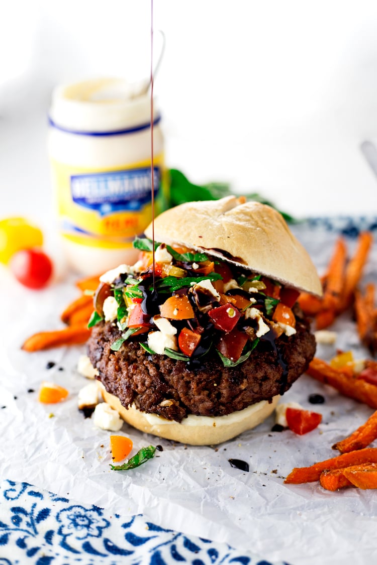 We're taking the basic burger to the next level with this amazing Easy Bruschetta Burger! Dinner just got delicious, in under 30 minutes! | asimplepantry.com