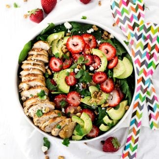 Put those amazingly fresh and in-season strawberries to good use in this super Simple Strawberry Spinach Salad! Ready in under 30 minutes! | asimplepantry.com