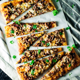 You will be hard-pressed to find anything better than this Southwestern Bacon BBQ Pizza! Maybe it's those deliciously caramelized onions that bring it all together! | asimplepantry.com