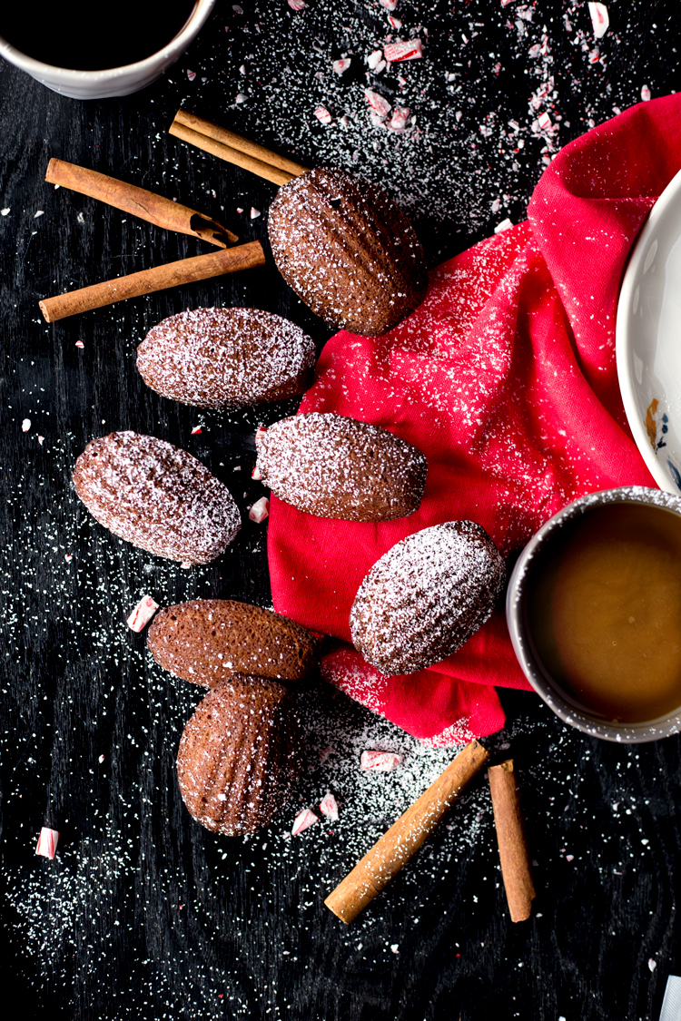 Enjoy a hot cup of coffee with these Chocolate Peppermint French Madeleines and enjoy the season deliciously! | asimplepantry.com