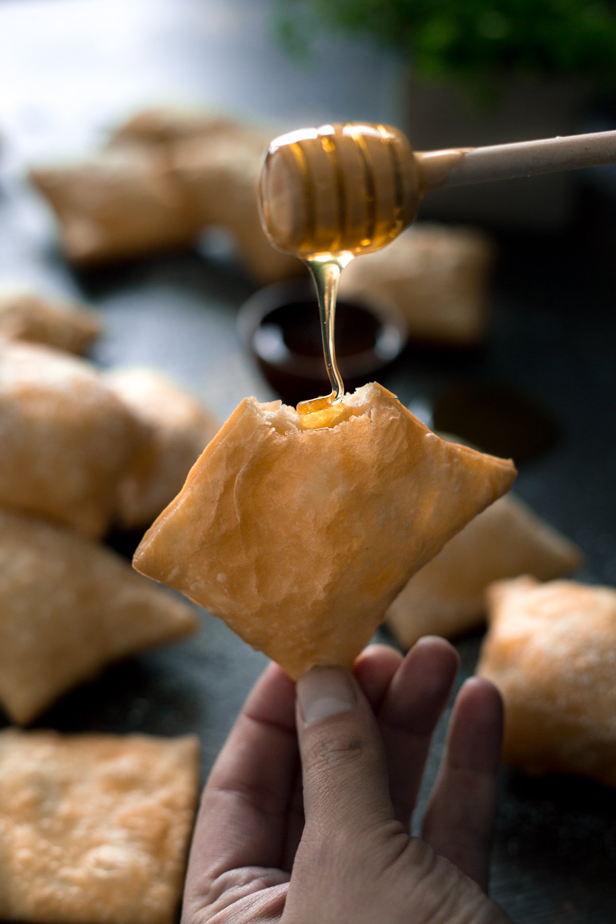 If you're looking for easy recipes for dessert, then you must make these New Mexico Style Sopapillas today! Fluffy, crispy, and perfect with honey! | asimplepantry.com