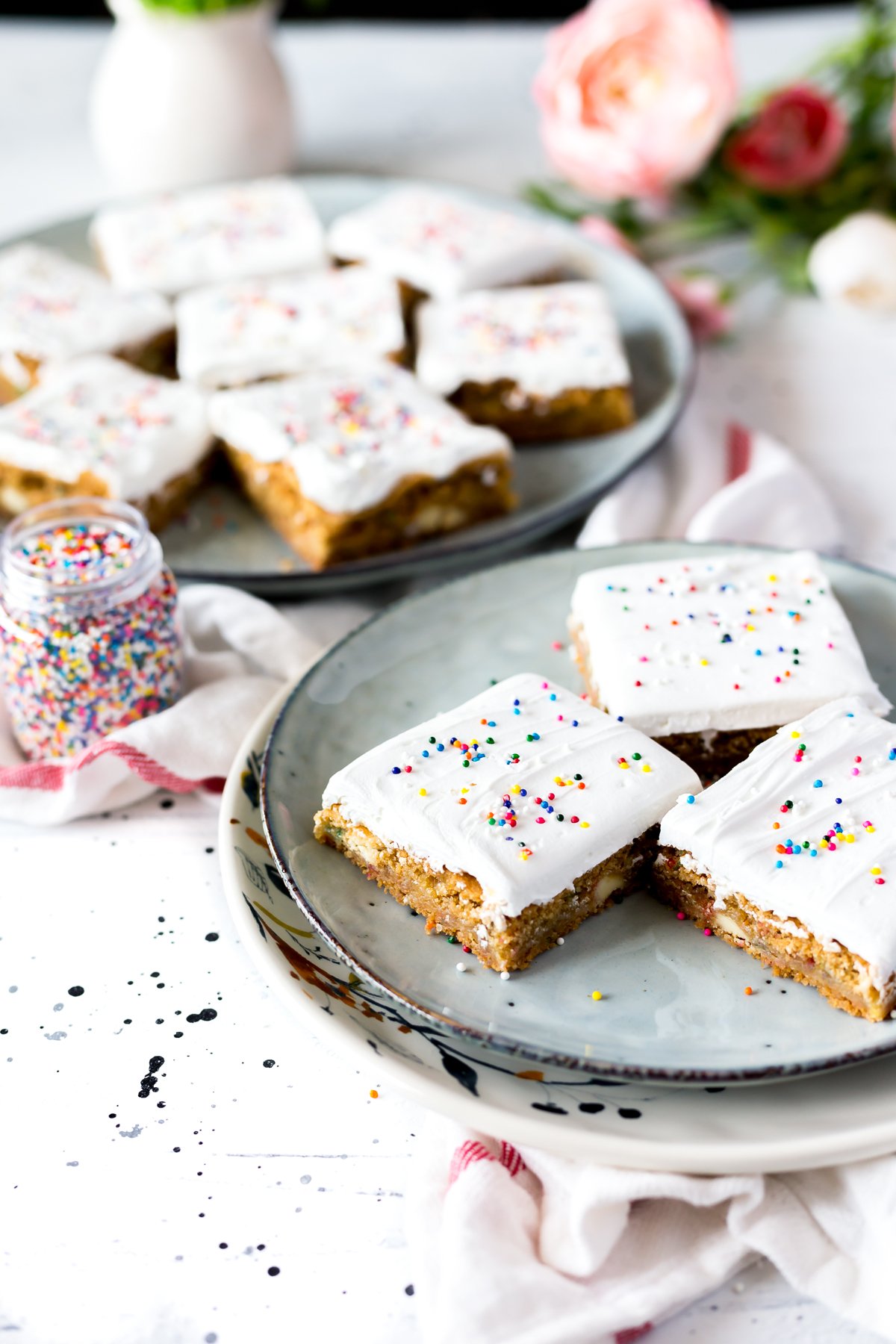 Who couldn't use some Frosted Funfetti Birthday Cake Cookie Bars in their life? Put this dessert in your easy recipes arsenal and enjoy! | asimplepantry.com